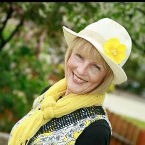 Meet your Posher, Gloria